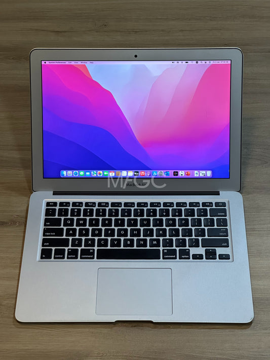 2015 MacBook Air 13” 8GB RAM 128 SSD
