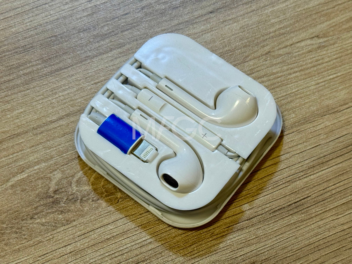 Lightning Handsfree (Connected via Bluetooth)